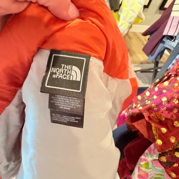 The North Face Vibrant Orange Quilted Jacket - Picture 4 of 5